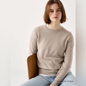 Uniqlo 100% Cashmere Women Sweater